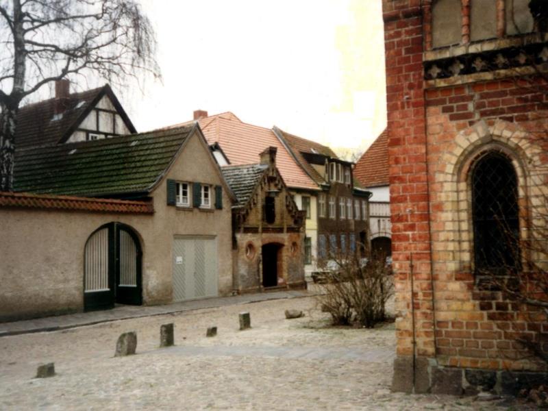 The Superintendent's house on the south side of the Dom